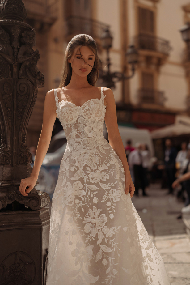 Muse - ROYALDI - find your perfect wedding gown!